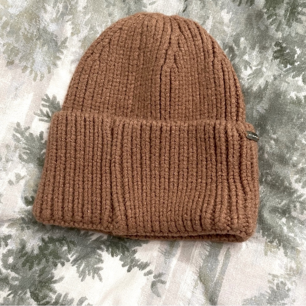 Steve Madden knit beanie NWOT